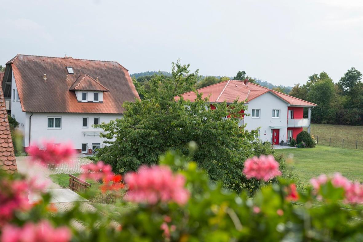 Hofmann'S Apartements & Ferienwohnungen Oberdachstetten Ngoại thất bức ảnh
