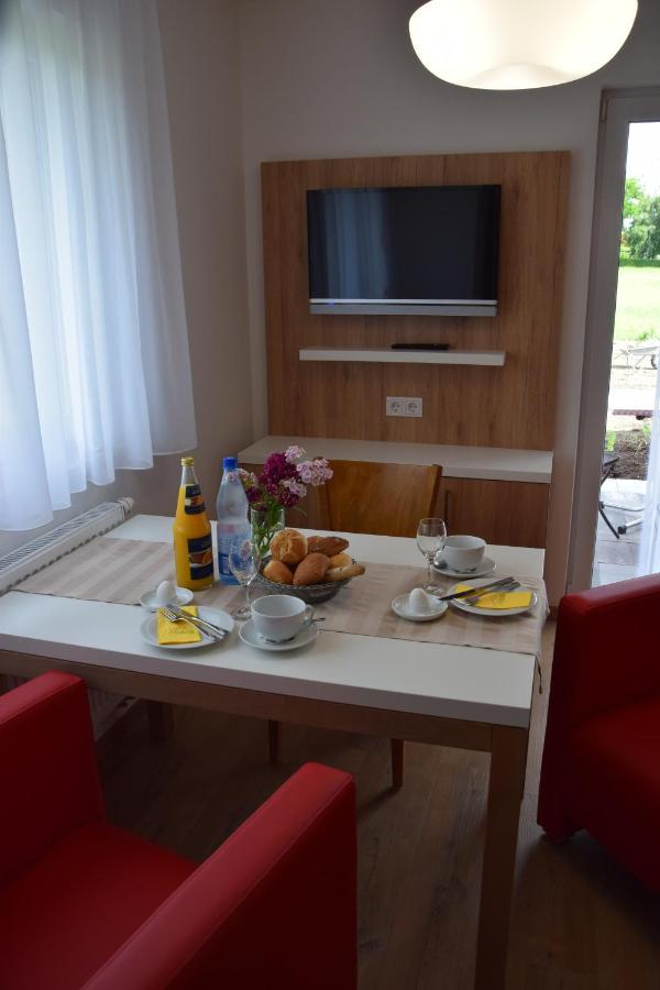 Hofmann'S Apartements & Ferienwohnungen Oberdachstetten Ngoại thất bức ảnh