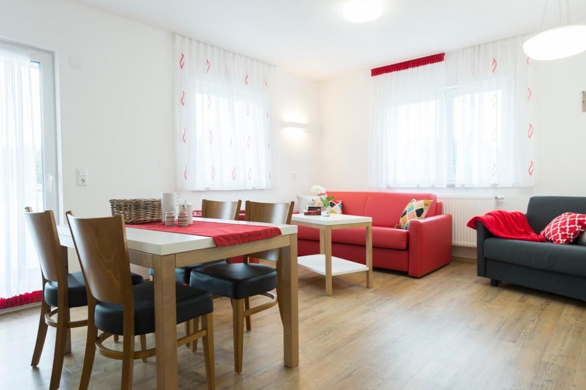 Hofmann'S Apartements & Ferienwohnungen Oberdachstetten Ngoại thất bức ảnh