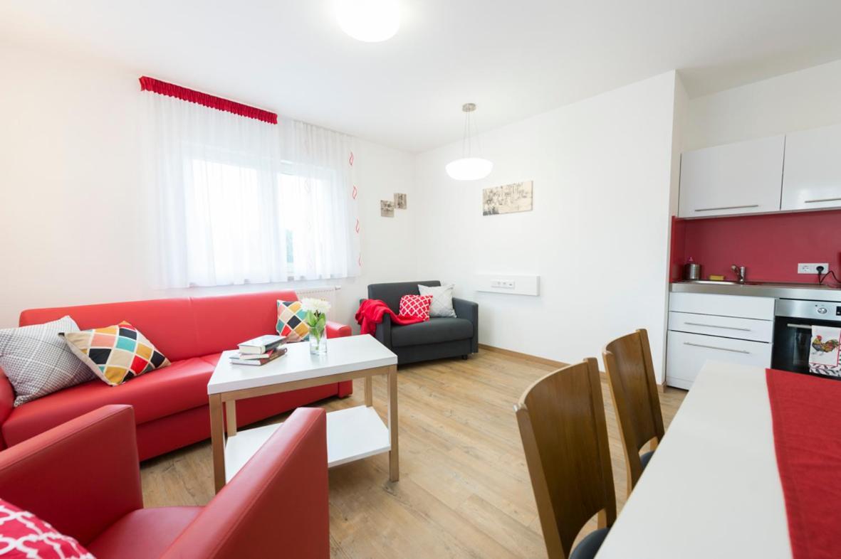 Hofmann'S Apartements & Ferienwohnungen Oberdachstetten Ngoại thất bức ảnh